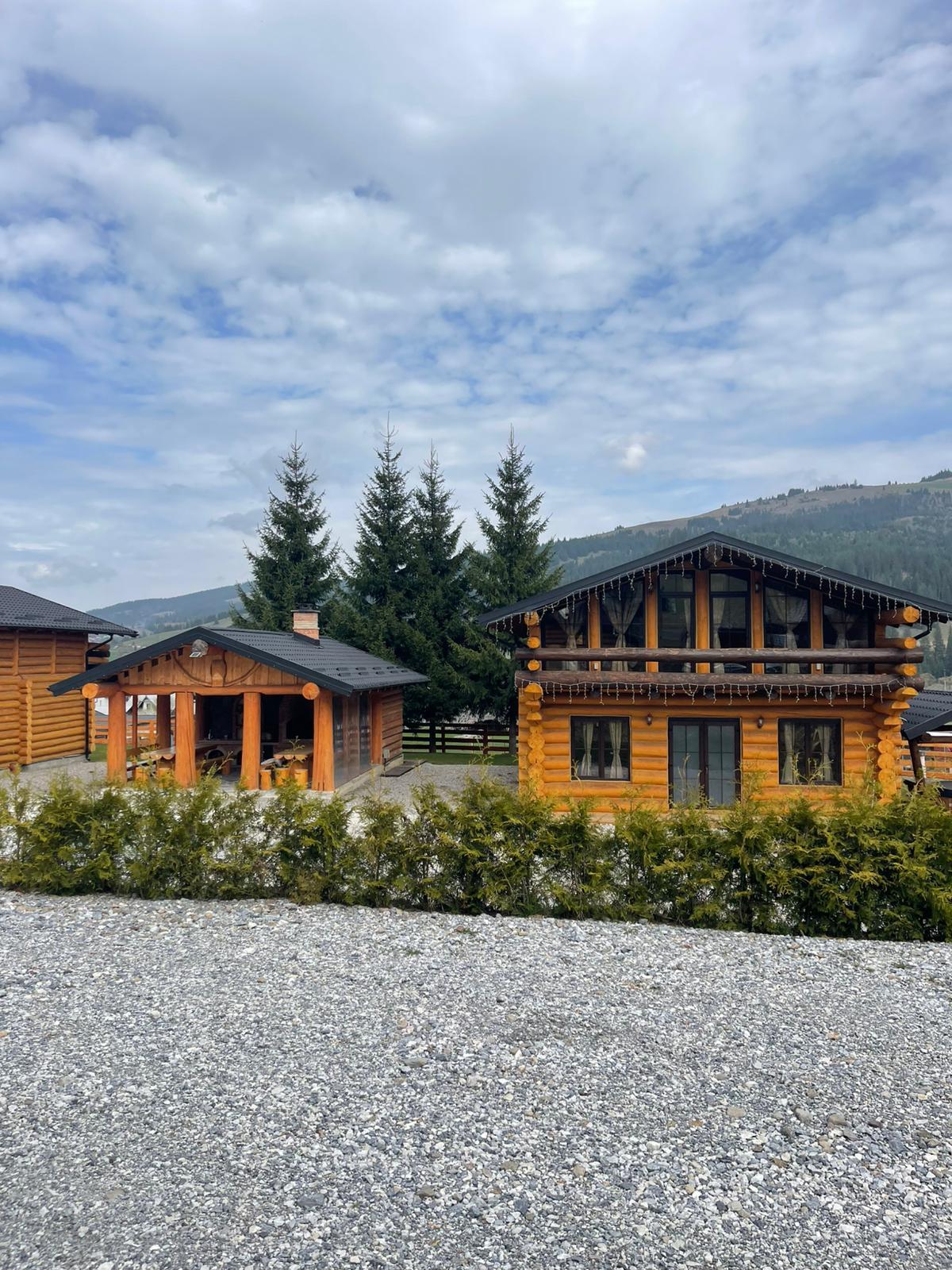 Cottage Poligon